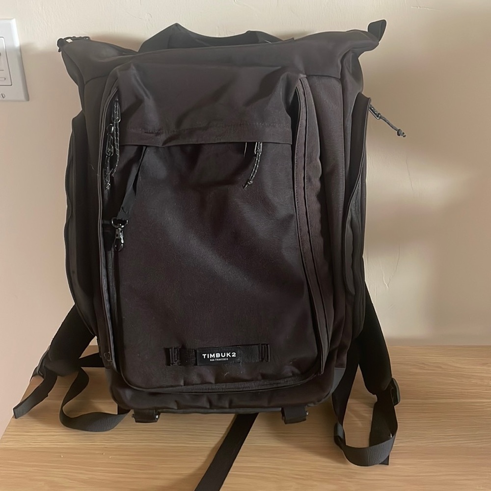 Timbuk2 Enthusiast Camera Backpack in Black